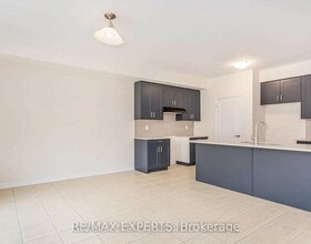 72 Malcolm Crescent, Haldimand, ON , MLS #X13020340 , Image - 1