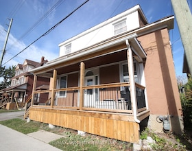 37 Raglan St Street N, Renfrew, ON , MLS #X12464611 , Image - 1