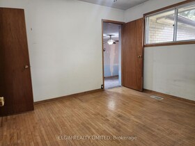 10 Vineden Drive, Elgin, ON , MLS #X13507438 , Image - 1