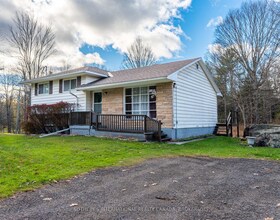 638 Thousand Islands Pky Parkway, Leeds and Grenvi, ON , MLS #X12533634 , Image - 1