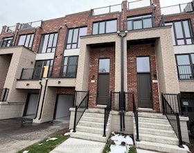 27 Bancroft Lane, York, ON