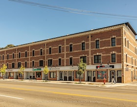760 Lakeshore Road E, Peel, ON , MLS #W13124480 , Image - 1