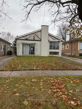 8 Pandora Circle, Toronto, ON