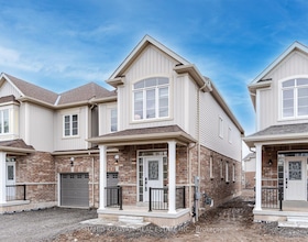 9241 WHITE OAK Avenue, Niagara, ON , MLS #X13138844 , Image - 1