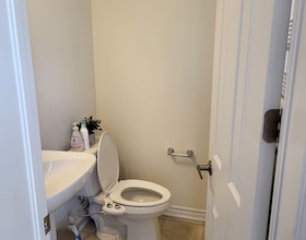 725 Kennedy Circle W, Halton, ON , MLS #W13648186 , Image - 1
