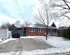 860 Francis Road, Halton, ON , MLS #W13111920 , Image - 1