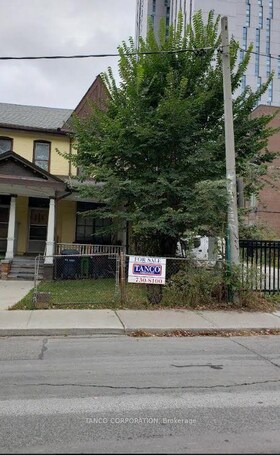172 Huron Street, Toronto, ON