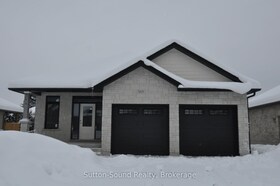 385 6TH Avenue W, Grey County, ON , MLS #X12686664 , Image - 1