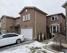10 Park Lane Circle, York, ON