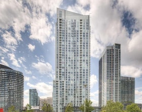 75 Queens Wharf Road, Toronto, ON
