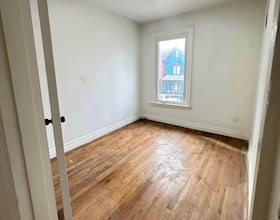 216 John Street N, Hamilton, ON , MLS #X13477882 , Image - 1