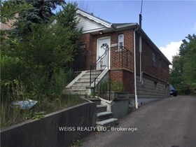 2925 Bathurst Street, Toronto, ON
