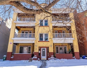 25 West Avenue S, Hamilton, ON , MLS #X13471114 , Image - 1