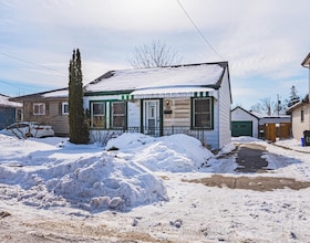 28 Munn Street, Hamilton, ON , MLS #X13038640 , Image - 1