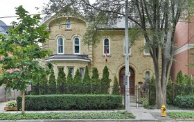 4 Wellesley Place, Toronto, ON , MLS #C12812706 , Image - 1
