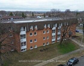 810 Kyle Crt Court, Leeds and Grenvi, ON , MLS #X12822094 , Image - 1