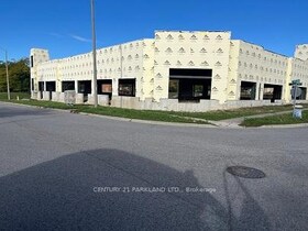 6 Spicer Square, Durham, ON