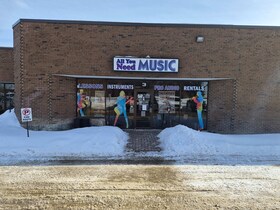 555 CALIFORNIA Avenue, Leeds and Grenvi, ON , MLS #X12850994 , Image - 1