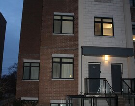 1070 Douglas McCurdy Common, Peel, ON , MLS #W12852692 , Image - 1