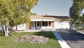 2 Glebe Crescent, Peel, ON