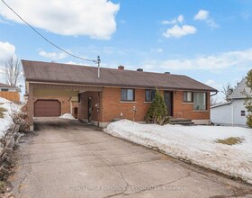 90 Deacon Street, Renfrew, ON , MLS #X12870448 , Image - 1