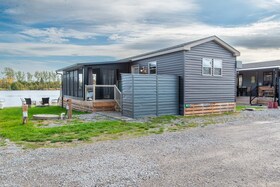 657 Thunder Bridge Road, Kawartha Lakes, ON , MLS #X13479778 , Image - 1