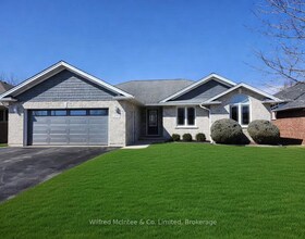 230 4TH STREET Crescent, Grey County, ON , MLS #X13129686 , Image - 1