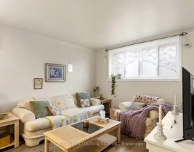 810 Kyle Court, Leeds and Grenvi, ON , MLS #X12963216 , Image - 1