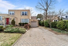 15 Mayfair Drive, Middlesex, ON , MLS #X13496240 , Image - 1