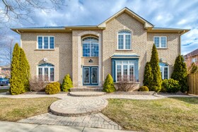 2389 Grand Oak Trail, Halton, ON , MLS #W13098284 , Image - 1