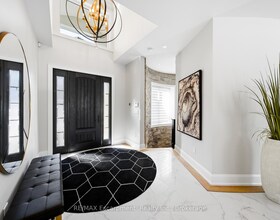 3205 Highpoint Court, Halton, ON , MLS #W13237516 , Image - 1
