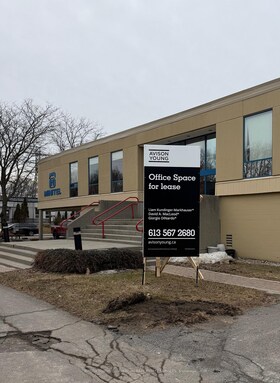 1775 COURTWOOD Crescent, Ottawa, ON