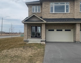 1 Wylie Way, Lanark, ON , MLS #X12993528 , Image - 1