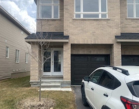 12 Wylie Way, Lanark, ON