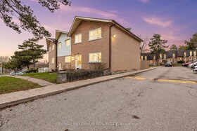 10 Grandravine Drive, Toronto, ON , MLS #W13033208 , Image - 1