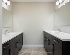 6 Sparrow Crescent, Dufferin, ON , MLS #X13046392 , Image - 1