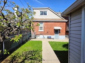 214 Fairfield Avenue, Hamilton, ON , MLS #X13055638 , Image - 1