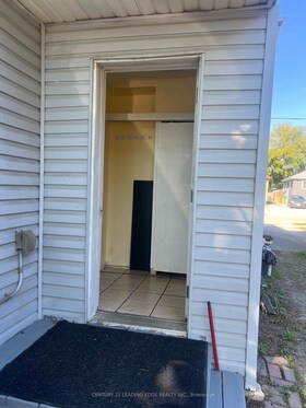 10 LAILEY Street, Niagara, ON , MLS #X13092268 , Image - 1