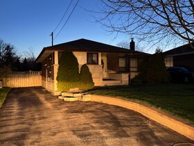586 Central Pk Boulevard N, Durham, ON