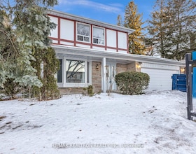 15 Pipers Green Avenue, Toronto, ON