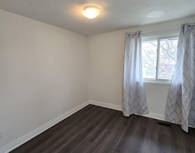 6 Grove Park Square, Peel, ON , MLS #W13104222 , Image - 1