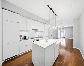 5 st joseph Street, Toronto, ON , MLS #C13106158 , Image - 1