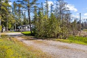 26 THOMPSON Avenue, Bruce, ON , MLS #X13109472 , Image - 1