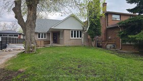 279 Cornelius Parkway, Toronto, ON