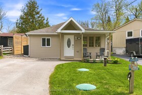 513 View Lake Road, Durham, ON , MLS #E13473392 , Image - 1