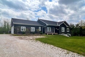 109 Robertson Avenue, Grey County, ON , MLS #X13155514 , Image - 1