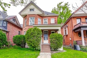 18 Fairleigh Crescent, Hamilton, ON , MLS #X13157674 , Image - 1