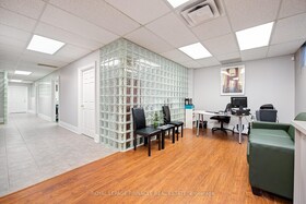 55 Village Centre Place, Peel, ON , MLS #W13158372 , Image - 1