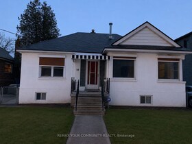 54 Ash Crescent, Toronto, ON