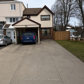 54 Omega Square, Peel, ON